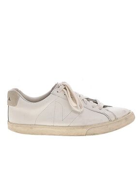 VEJA White Leather Low-Top Sneaker